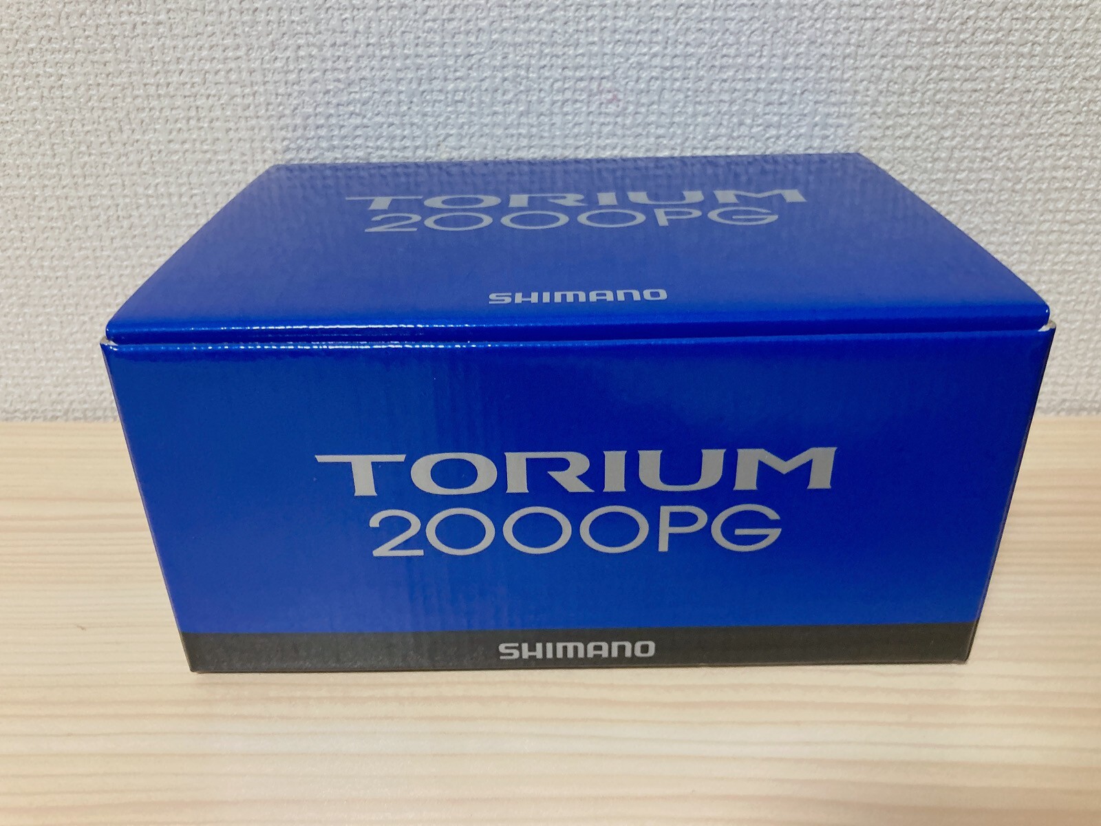Shimano Baitcasting Reel 20 TORIUM 2000PG Right 4.6:1 Fishing Reel IN BOX