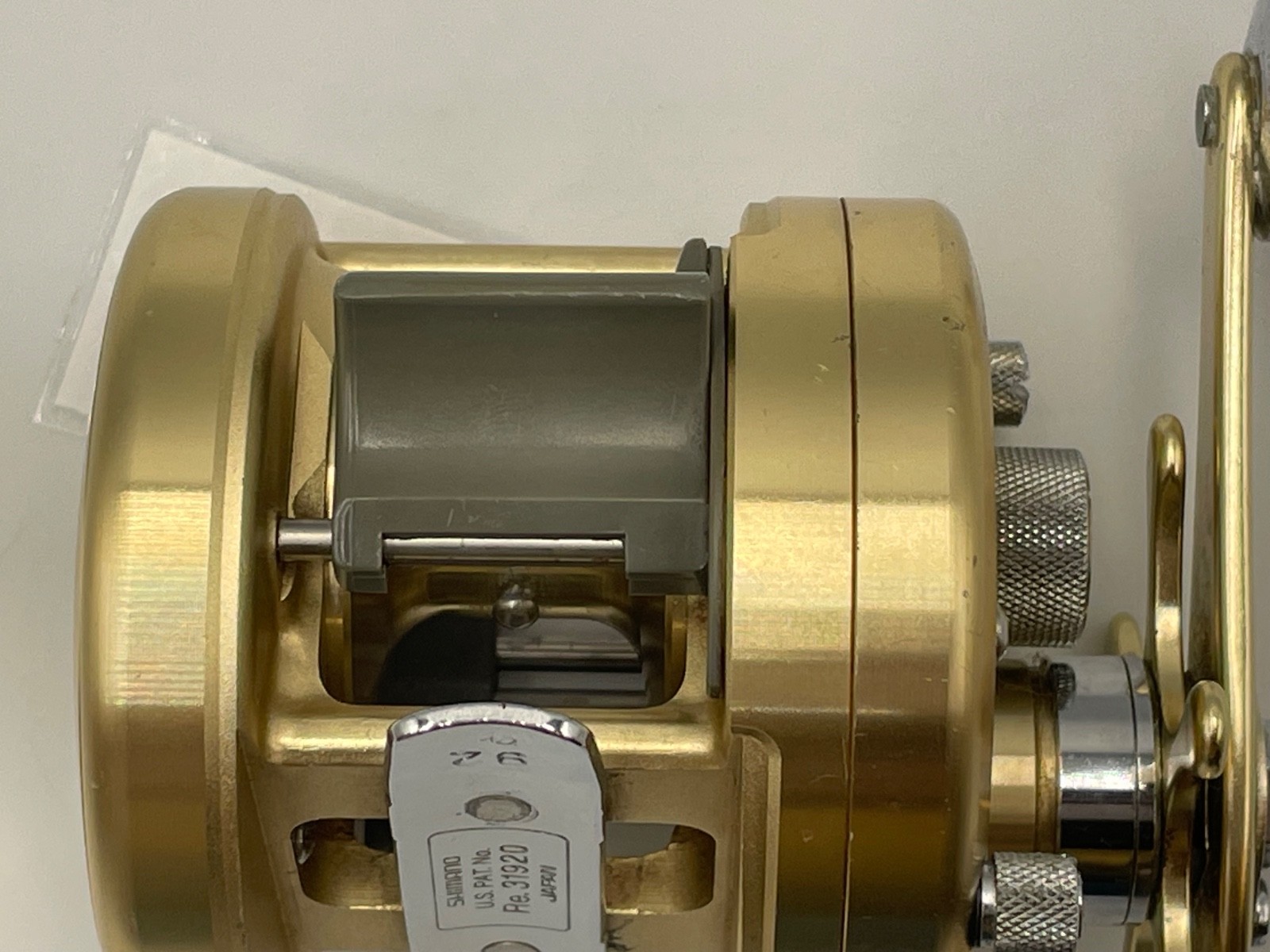 Shimano Calcutta Kobune 400 Round Baitcasting Reel RH Japan Gear Ratio 5.0:1