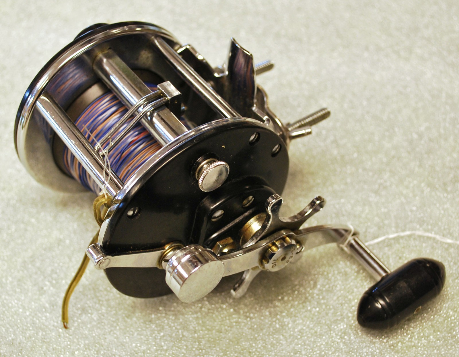 Penn Level Wind Reel – Model 209 with 150 ft 30# lead core braid