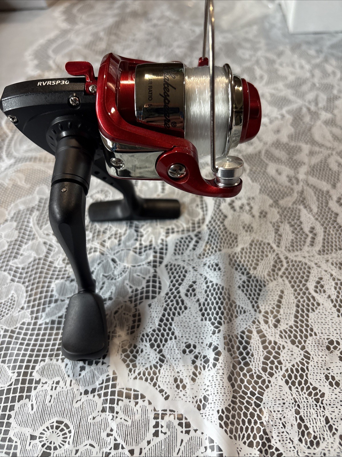SHAKESPEARE REVERB Spinning Reel bb drive Gear Ratio 5.5:1 Size 30 6 lb test