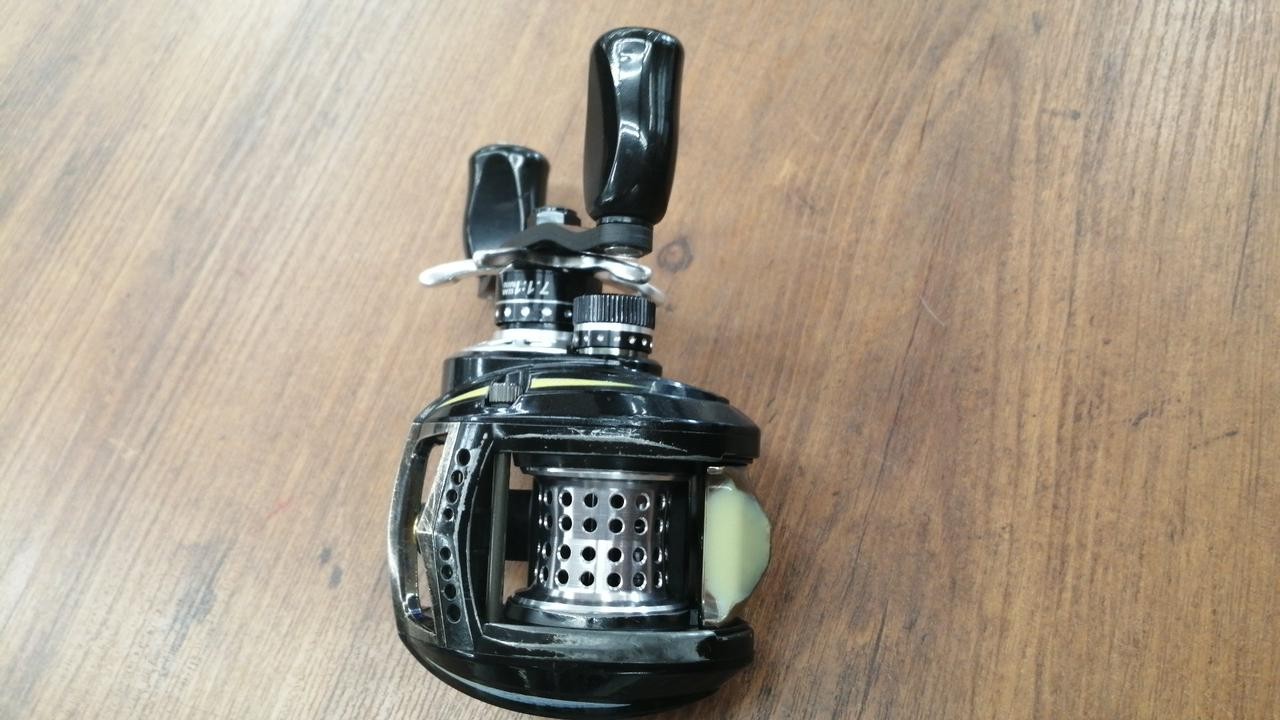 Abu Garcia Revo LTZ AE74-Racing Baitcasting Reel 7.1:1 Gear 163g 8lb-100m
