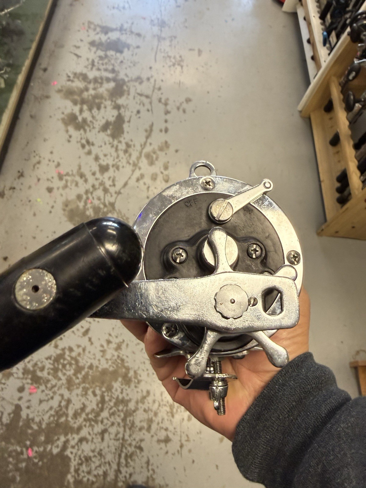 Daiwa Sealine 400H Trolling Reel Black/Silver 30-50lb Line Capacity Metal
