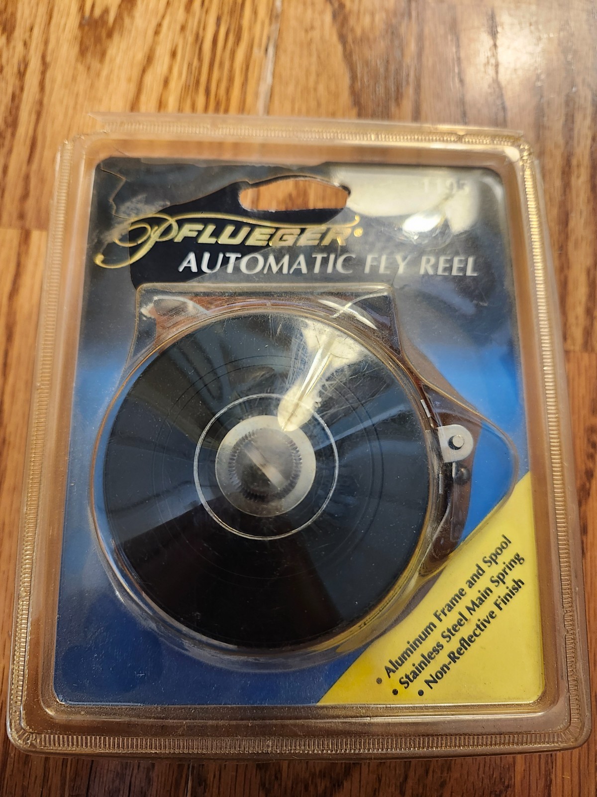 PFLUEGER 1195 AUTOMATIC FLYFISHING REEL lLINE WEIGHT CLASS 3-8 STREAM TROUT LURE
