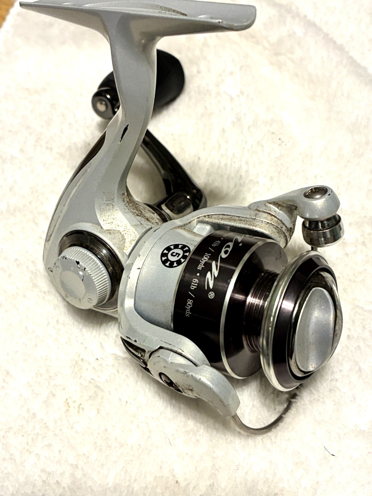 Nice Pflueger Trion TRI20 Ultra Light Spinning Fishing Reel