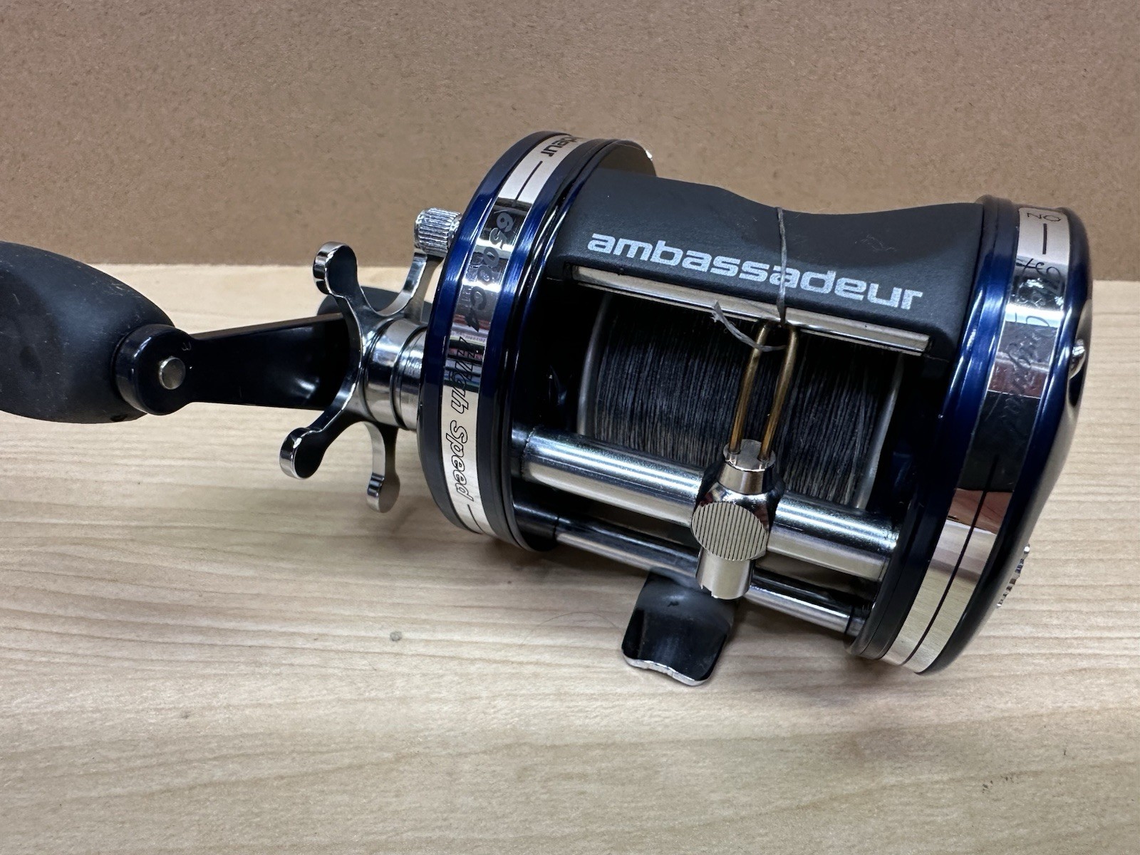 Abu Garcia Ambassadeur 6500 C4 Blue Baitcast Fishing Reel Ex Condition w/OG Box