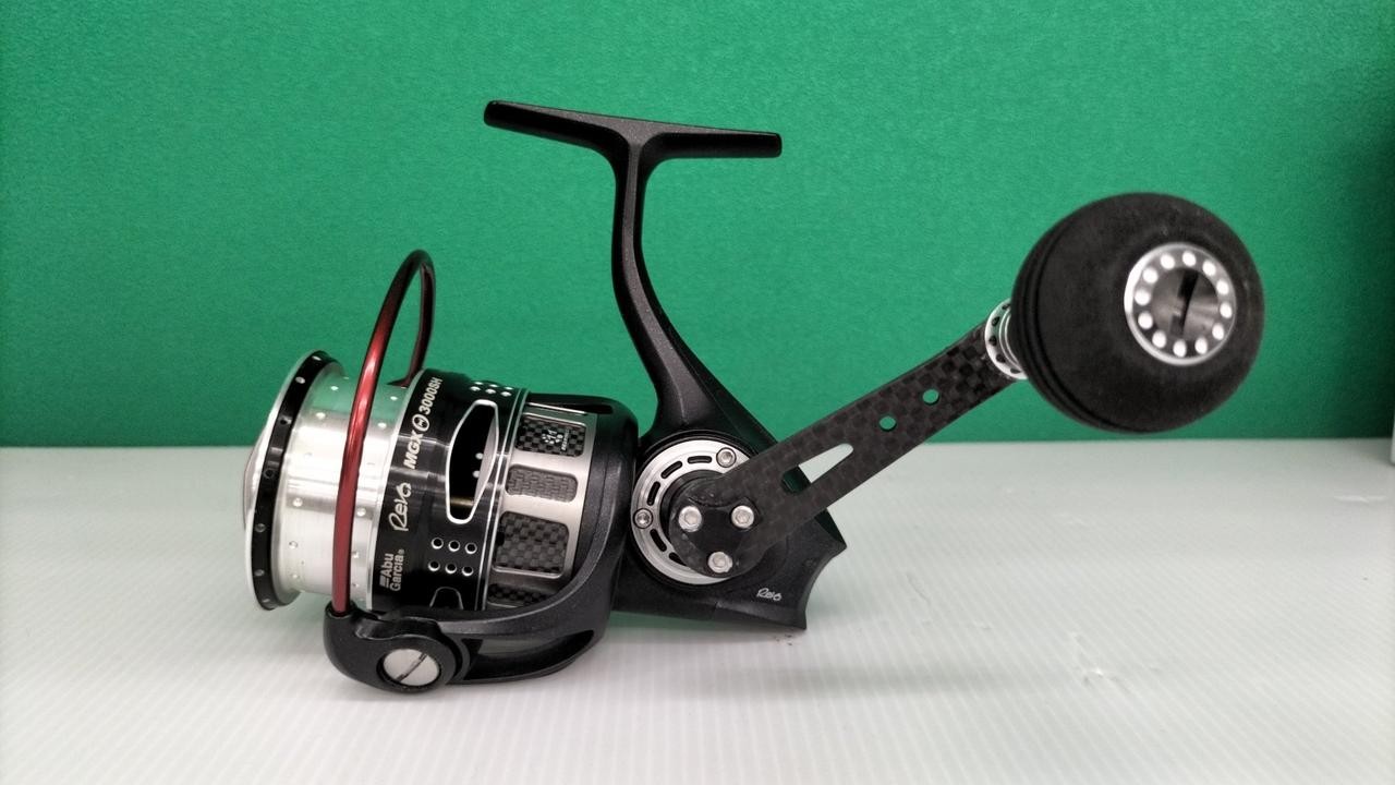 AbuGarcia REVO MGX THETA 3000SH Spinning Reel 6.2:1 Gear 188g 150m 1.2号
