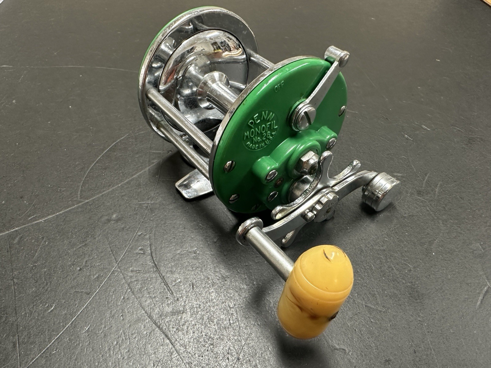 Penn Monofil 26 Baitcasting Reel Shamrock Green Made in the USA Used