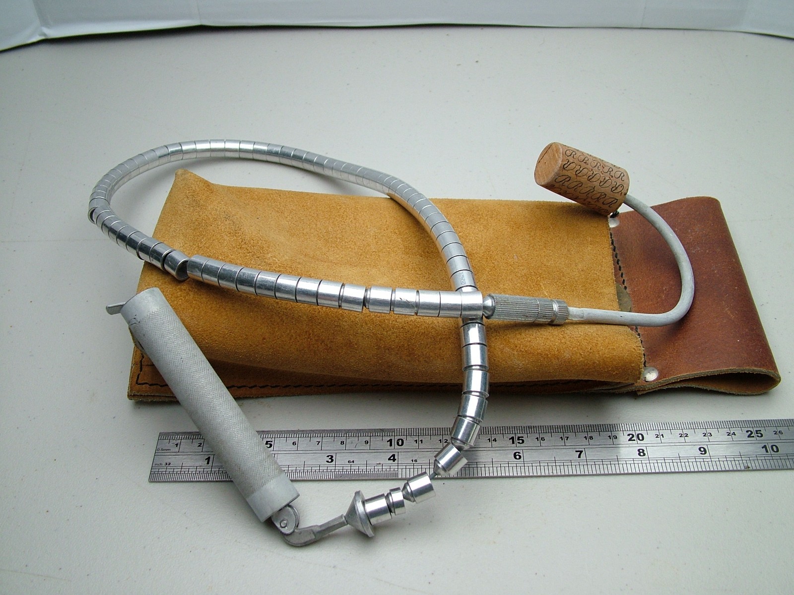 Stunning vintage Schukra Collapsible gaff with correct leather holder