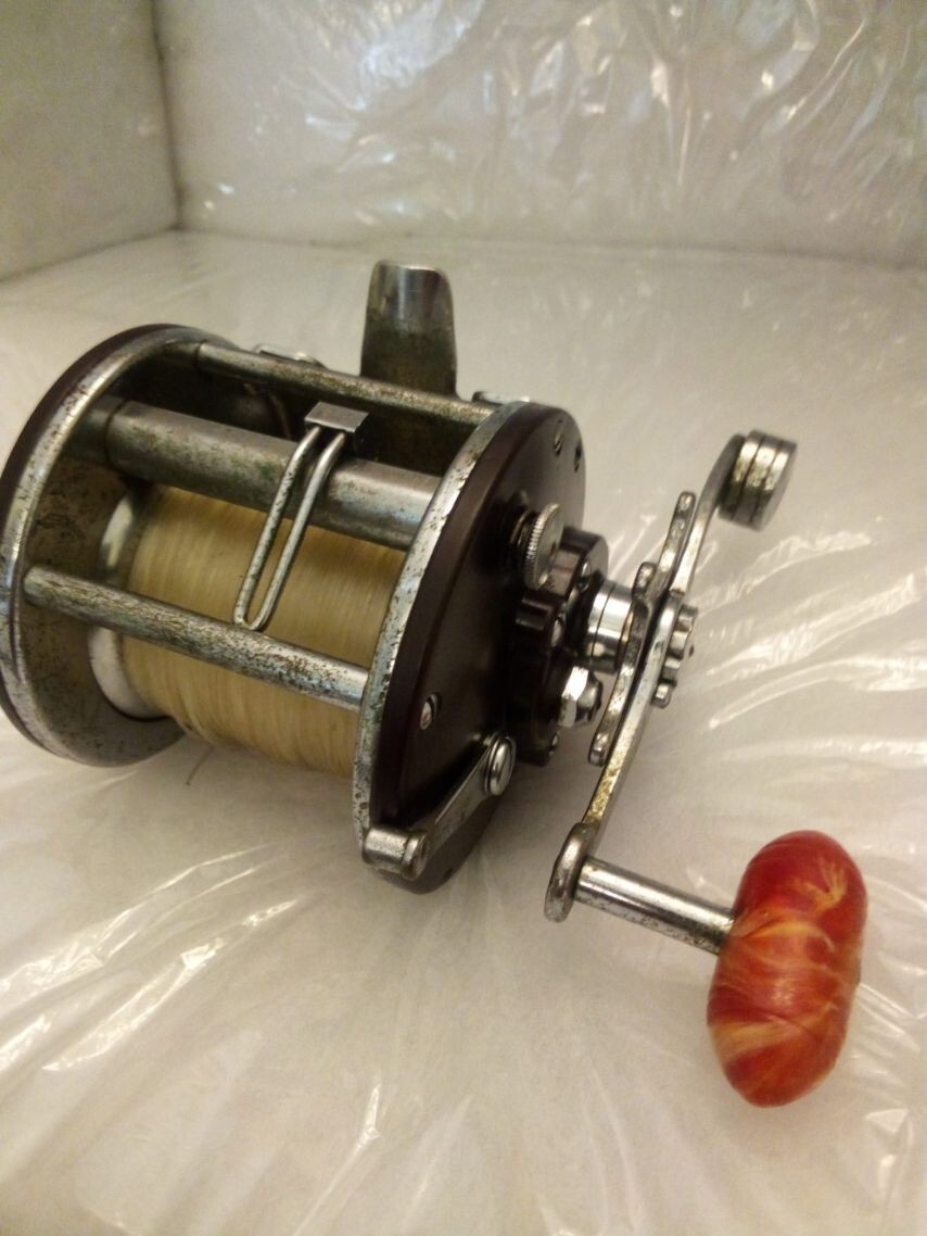VVINTAGE PENN PEER NO. 209 LEVEL WIND REEL