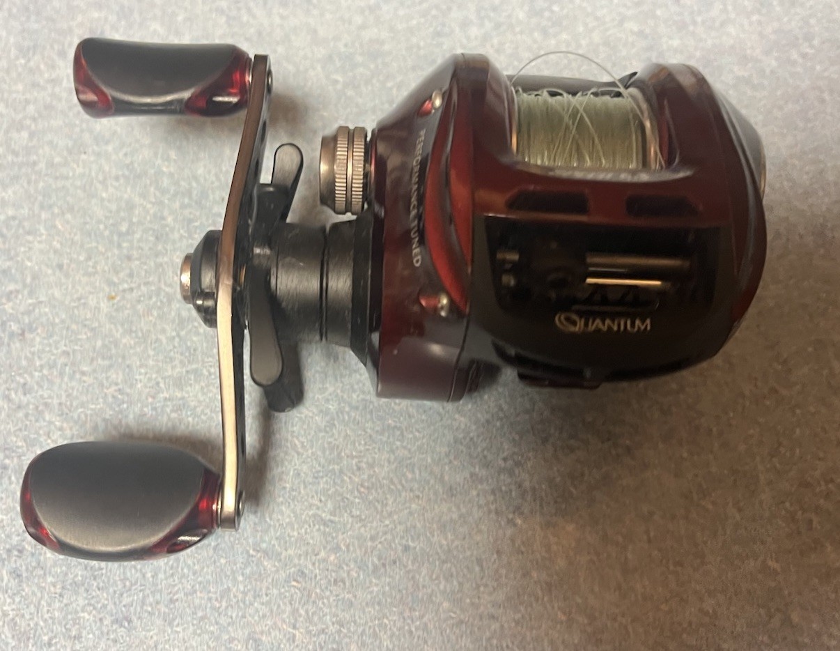 Quantum Kinetic KT 100S PT 6.3:1 Red Baitcast Fishing Reel Right Handed