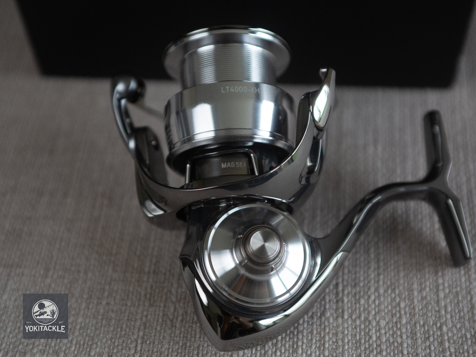 Daiwa 22 EXIST LT 4000-XH Spinning Reel Shipping from JAPAN