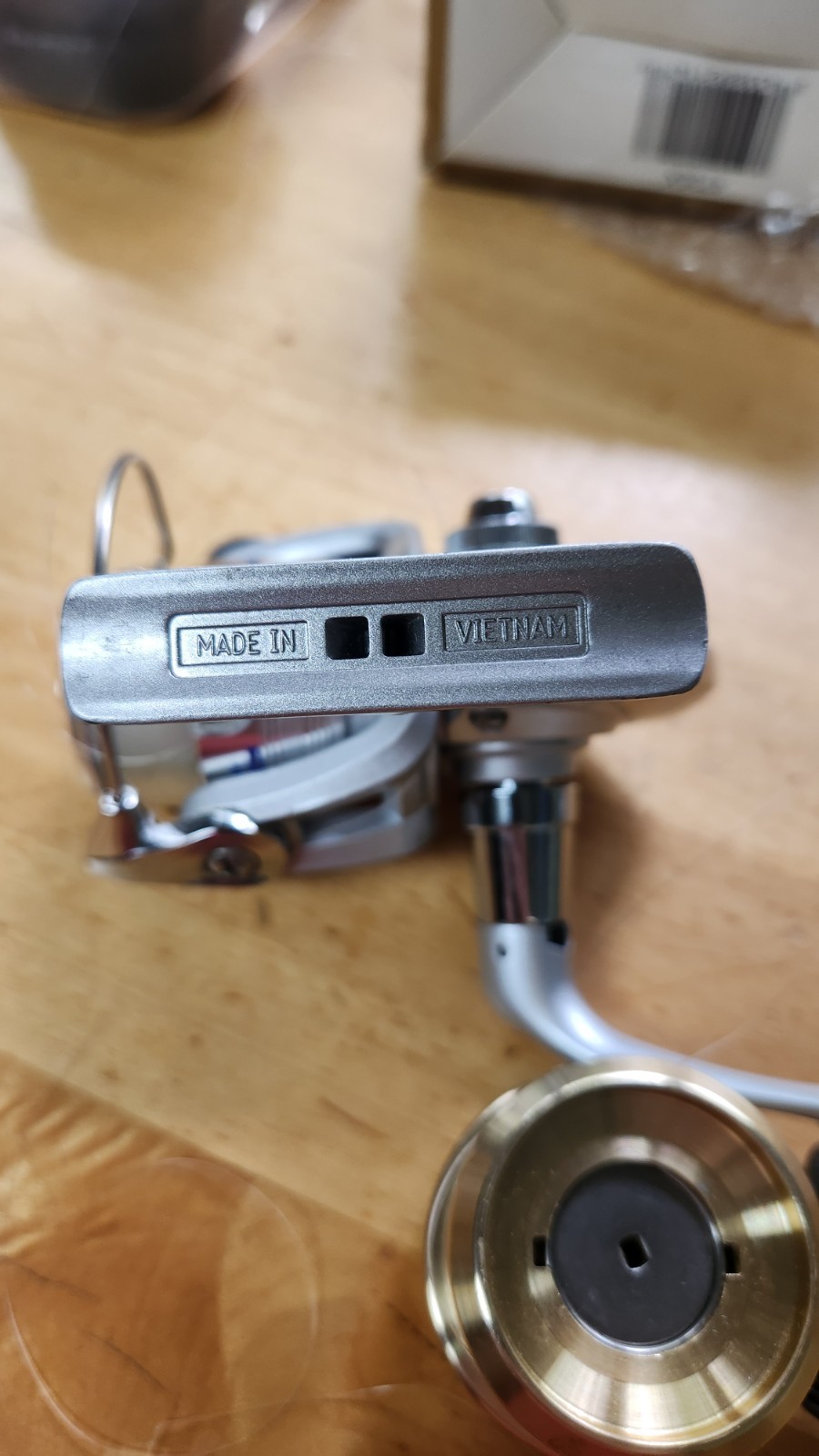 DAIWA D-SHOCK 1500 B SPINNING REEL. Never Used, New