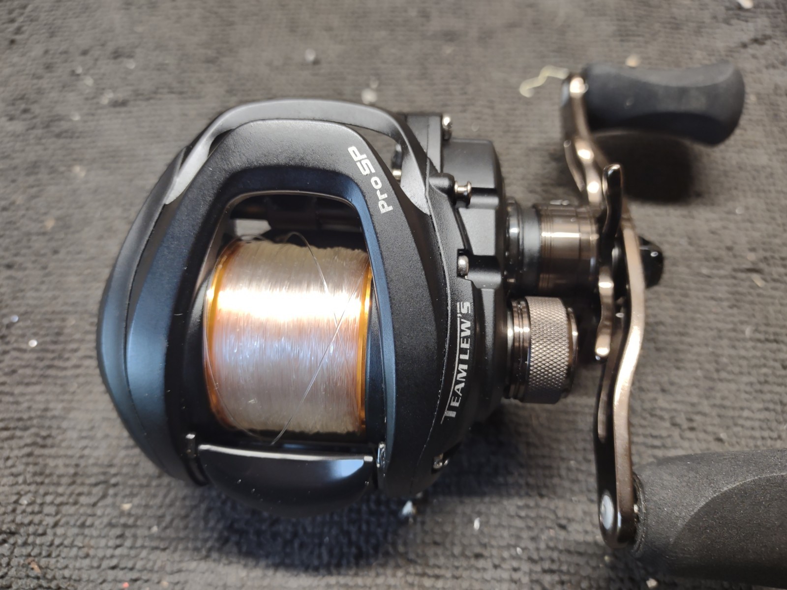 Lew’s Team Lew’s Pro SP TP1SH 7.1:1 Right Hand 6BB Low Profile 14lb