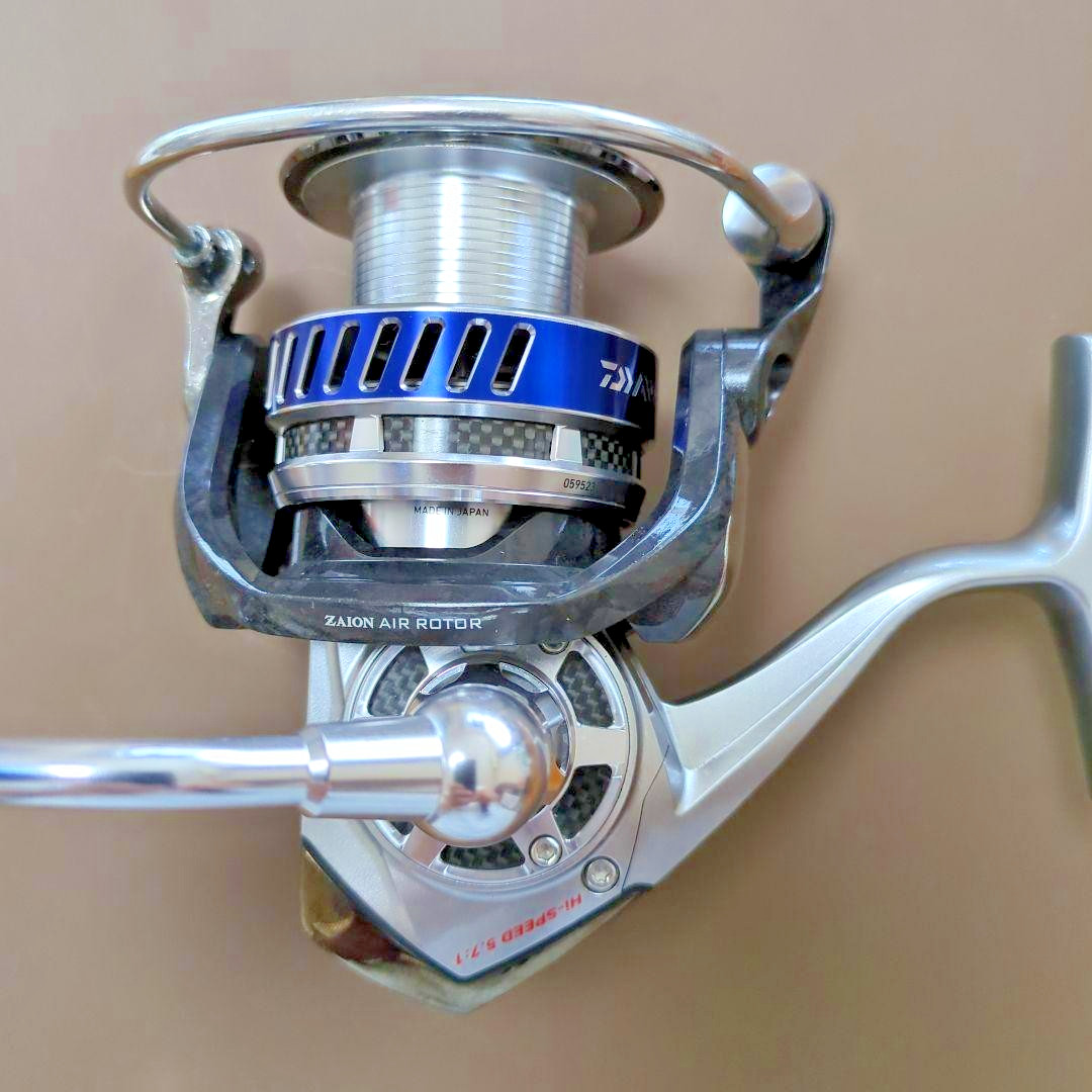 [☆Very Good] Daiwa 10 Saltiga 4000H Spinning Reel Gear Ratio 5.7:1 From Japan