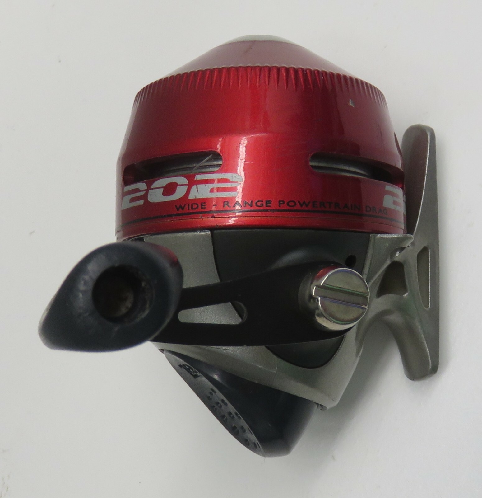 Zebco 202 Red Slingshot Spincasting Fresh Water Fishing Reel