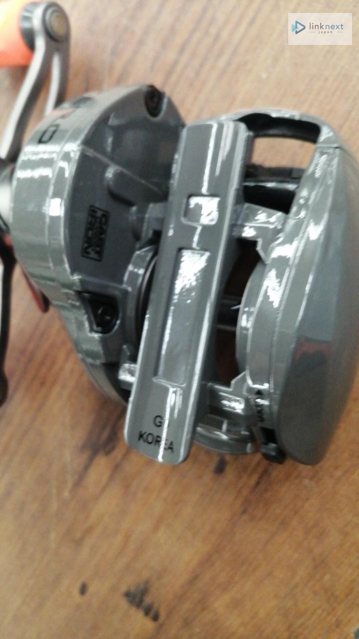 13 Fishing Concept Z2 Baitcasting Reel – Used, Light Signs of Use