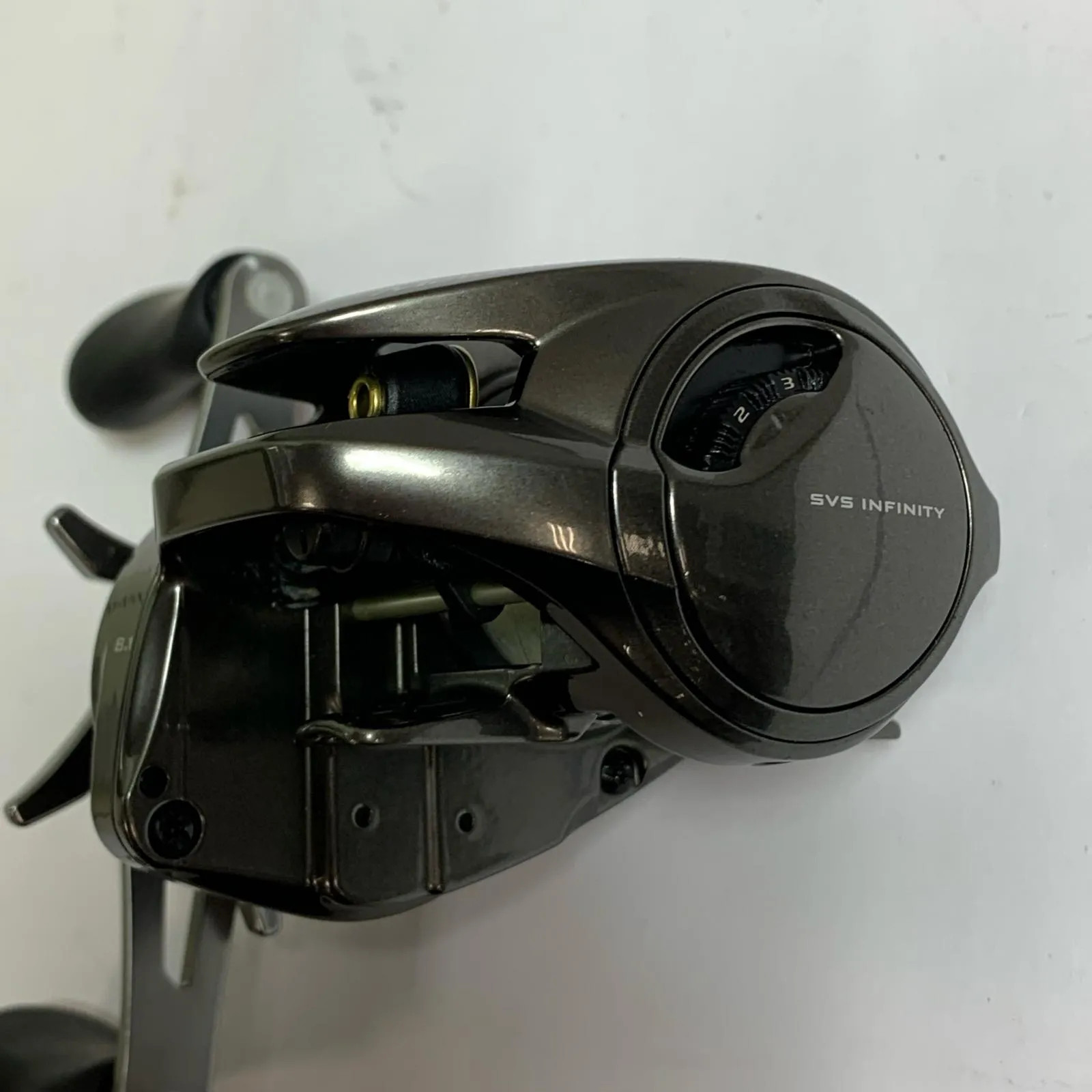 SHIMANO 23 Metanium 100XG Right Handle Baitcasting Reel 8.5:1 Gear Ratio 6.2oz