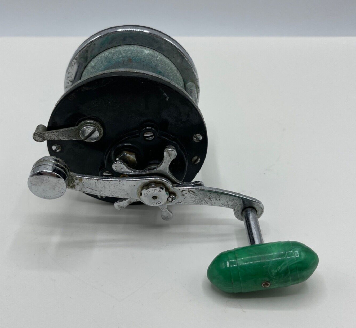 Vintage PENN Long Beach No. 60 Saltwater Fishing Reel With Green Bakelite Handle