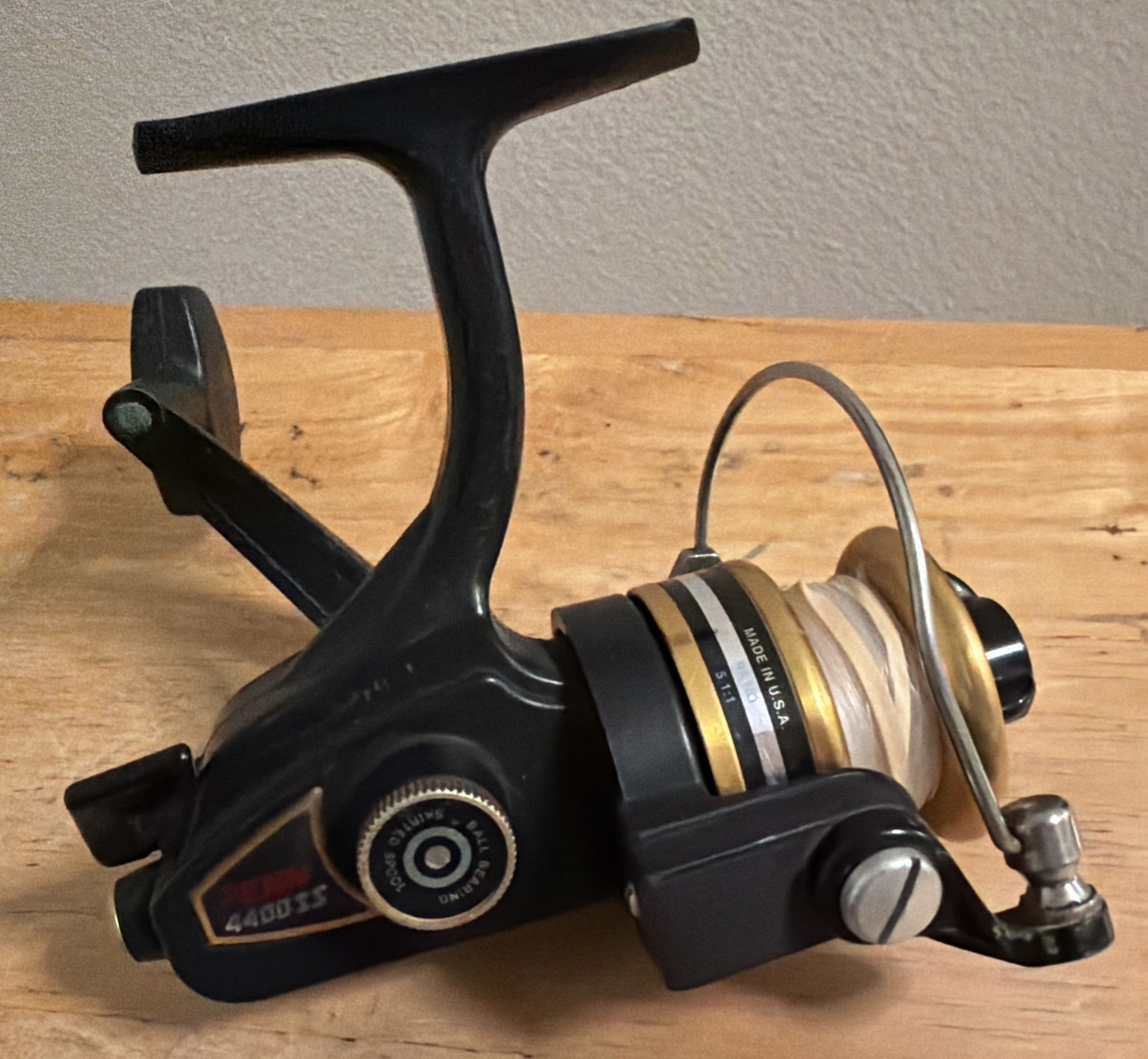 Penn (4400SS) – Spinning Fishing Reel (Made in USA)… FREE S&H!