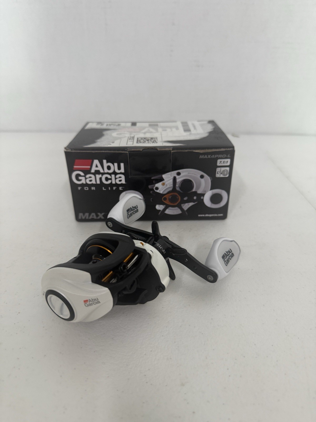 Abu Garcia Max 4 Pro Baitcasting Reel