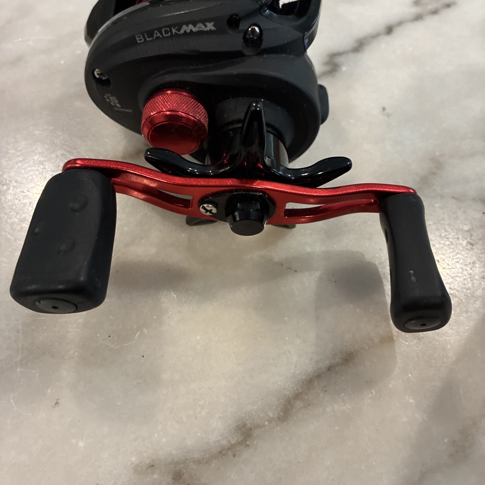 Preowned Abu Garcia Black Max 3 Right Hand Baitcast Fishing Reel BMAX3 Works!!