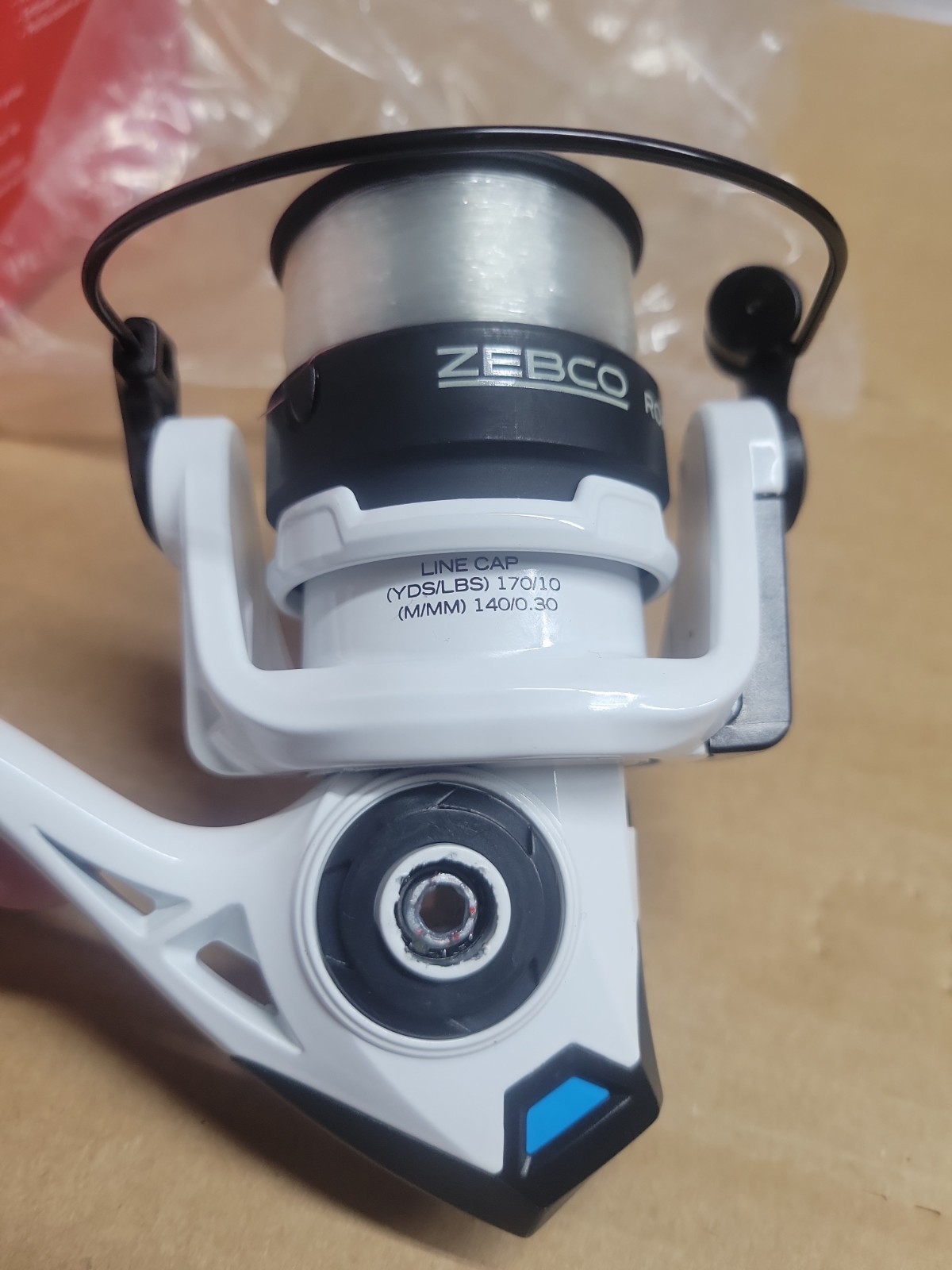 Zebco Roam 30 Spinning Reel 5.2:1 Gear Ratio 10lb/170yd White