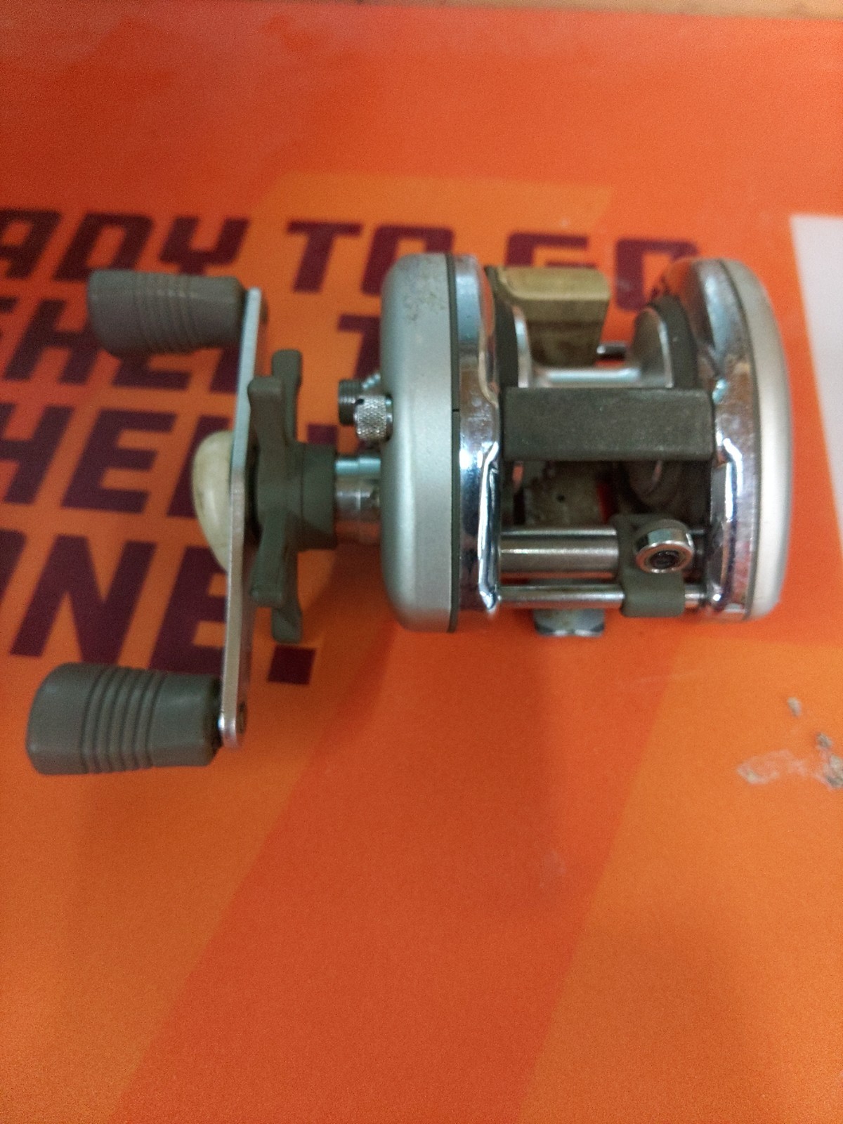 Shimano Cruzar Crz 100 Baitcasting Fishing Reel. Works. Preowned.