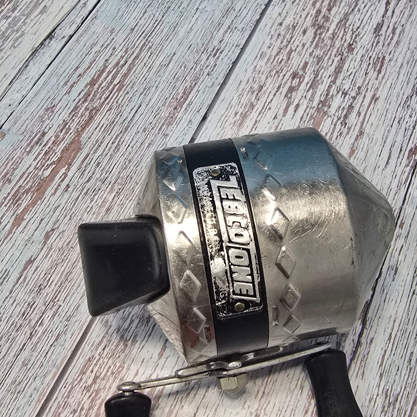 Zebco One Fishing Reel Made in USA Spincast RH Retrieve Brass Gears