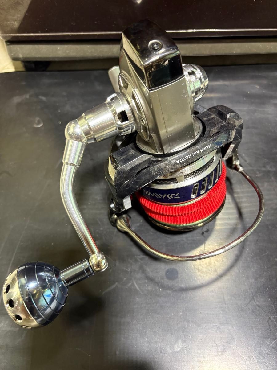 Daiwa 10 Saltiga 6500H Spinning Reel Box Accessories