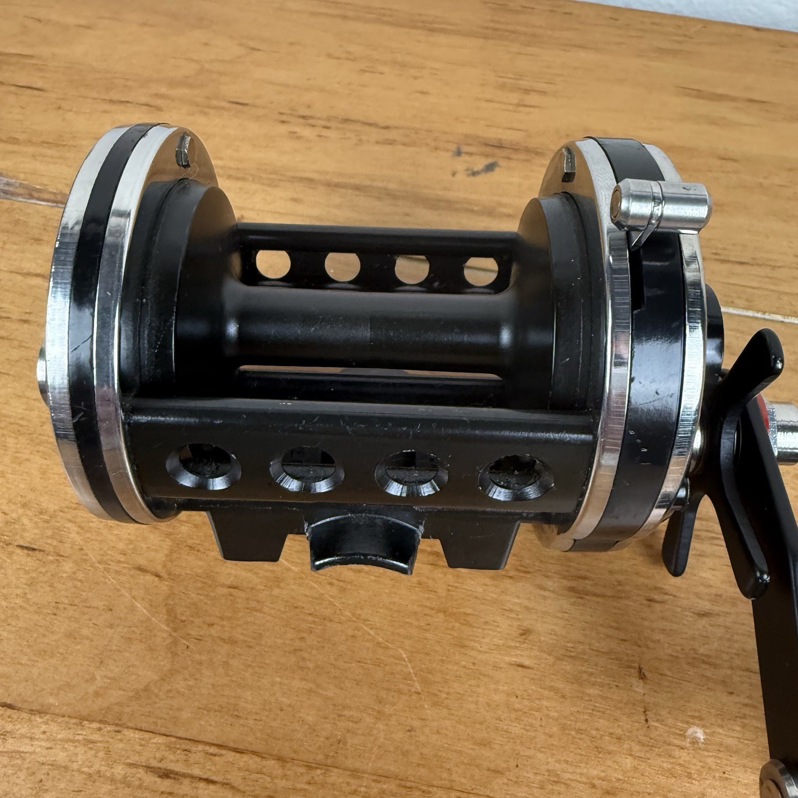 Newell P235-F Saltwater Fishing Reel P Series P 235 F