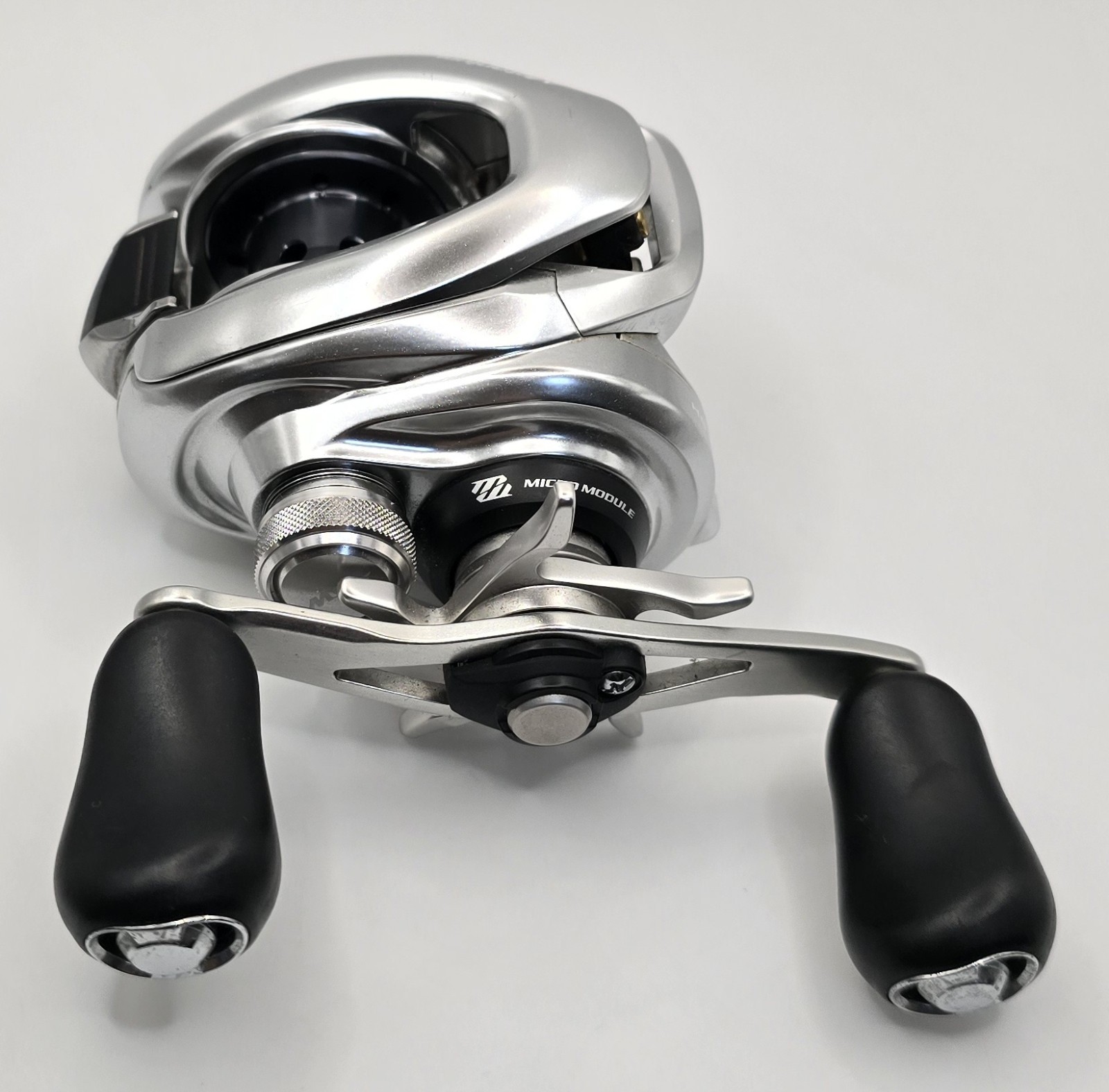 Shimano 16 Metanium MGL HG Right Baitcast Reel Boxed JDM Bass Works Great