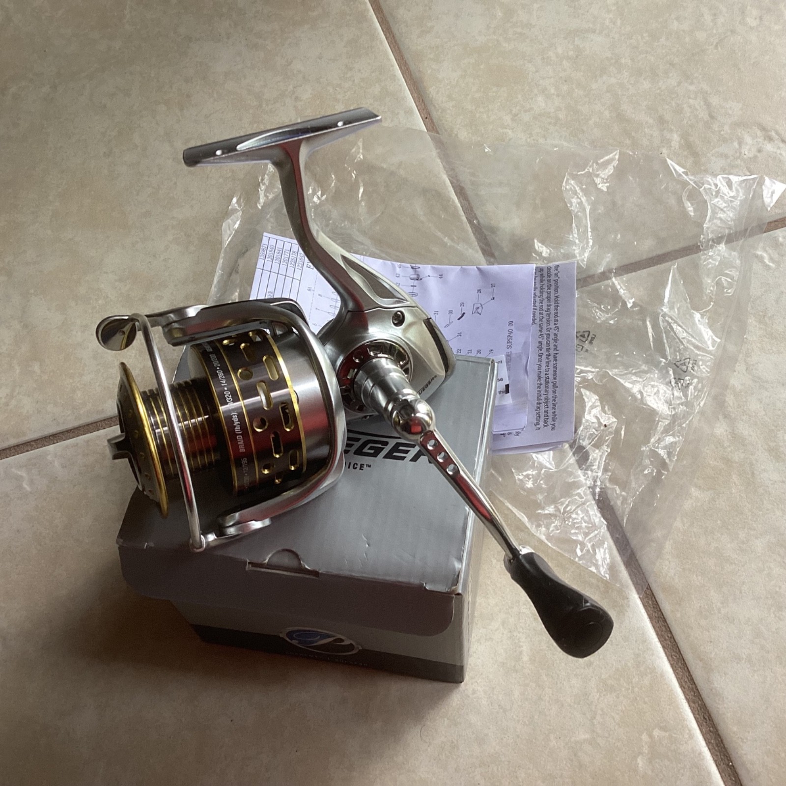 Pfleuger Supreme SUPSP40 Magnesium Spinning Reel 4000 New in Box (no.2)