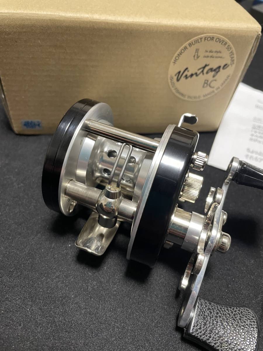 ISUZU BC521SSS Left Hand Vintage Reel Rare Black Japan Trial Model Near Mint JP