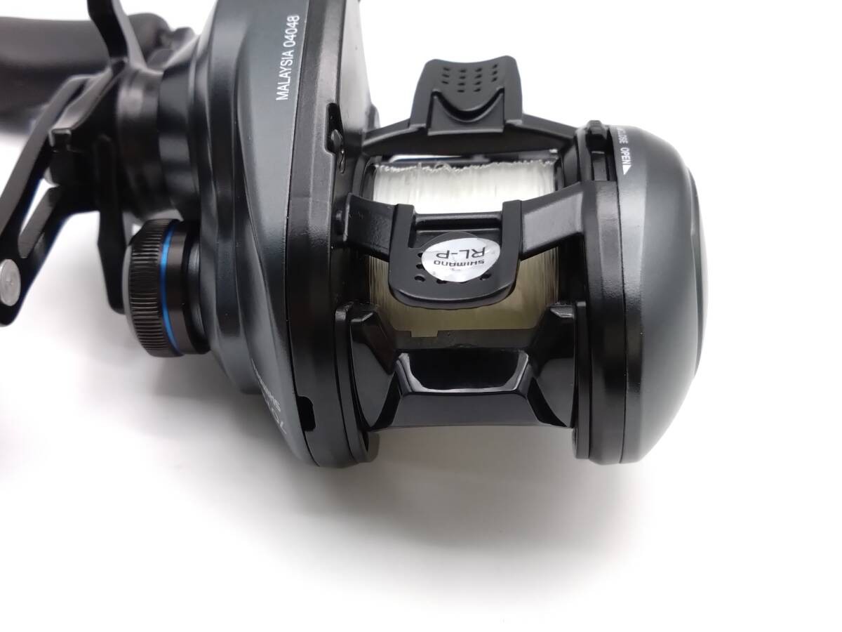 Shimano SLX MGL 70HG Right Handle Fishing Reel 7.2 Gear Ratio