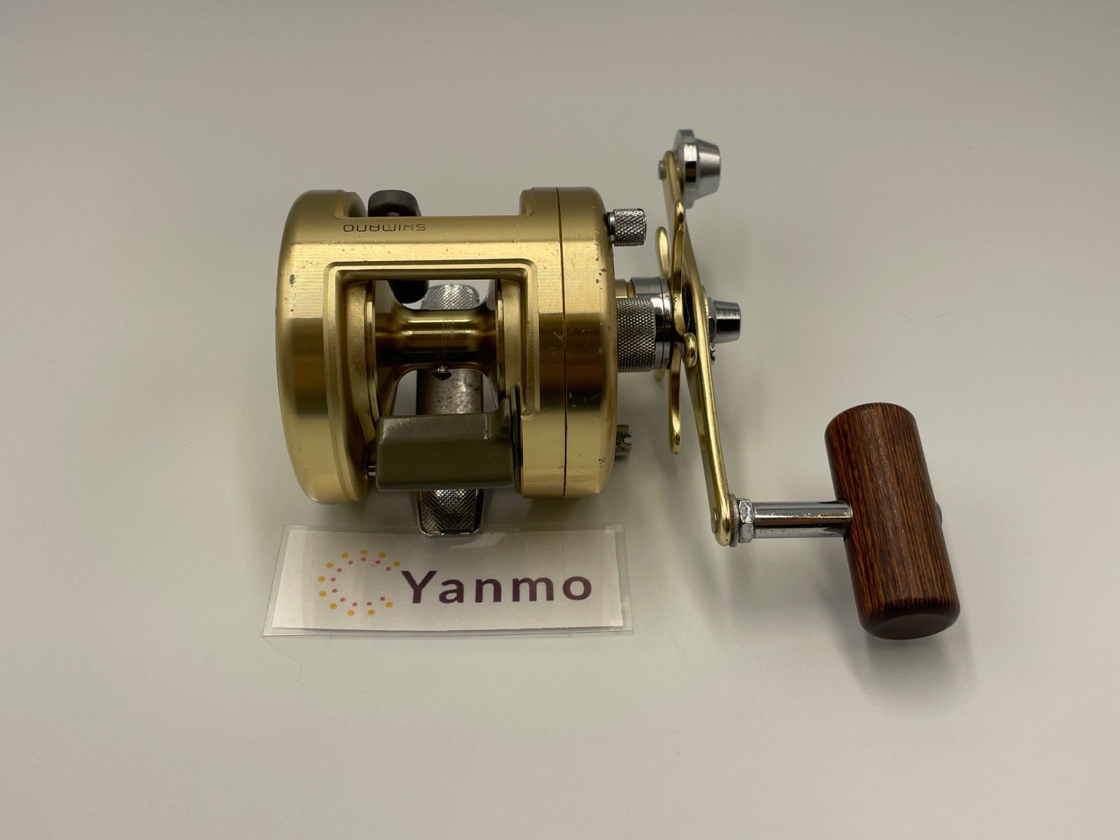 Shimano Calcutta Kobune 400 Round Baitcasting Reel RH Japan Gear Ratio 5.0:1