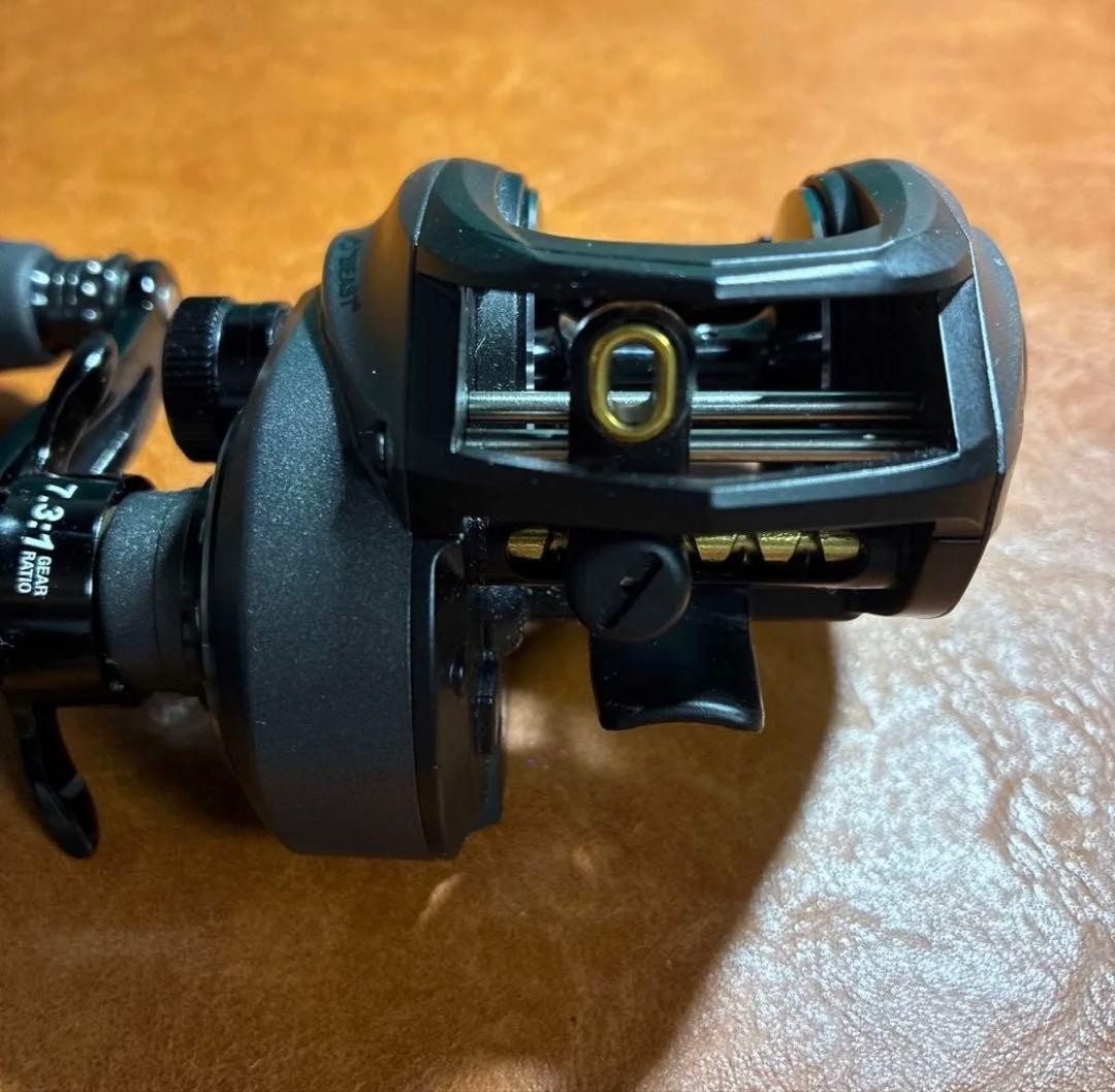Abu Garcia Revo Beast 40HS 7.3:1 Right-Hand Retrieve Bait Reel Fishing Sea River