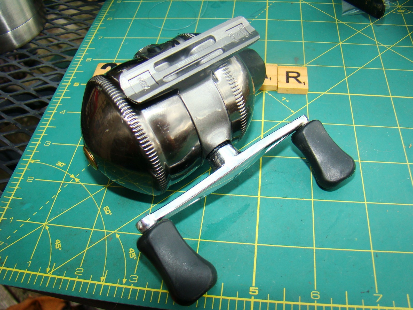 W2153 AR ZEBCO 33 PLATINUM ALL METAL FISHING REEL