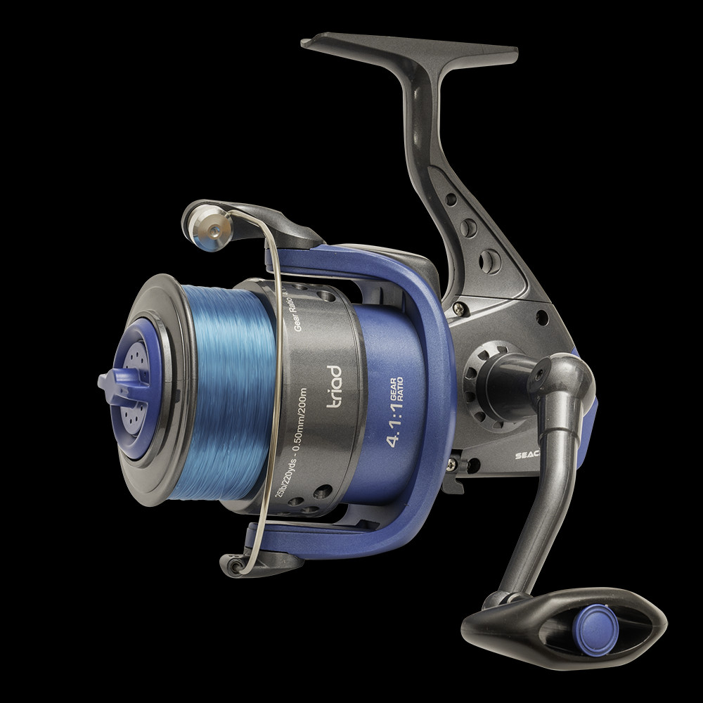 Triad Seacreast X70 Fixed Spool Reel Loaded with 20lb Mono Fishing Line