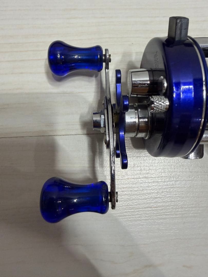 Abu Garcia Ambassadeur 2500c Midnight Blue 850954