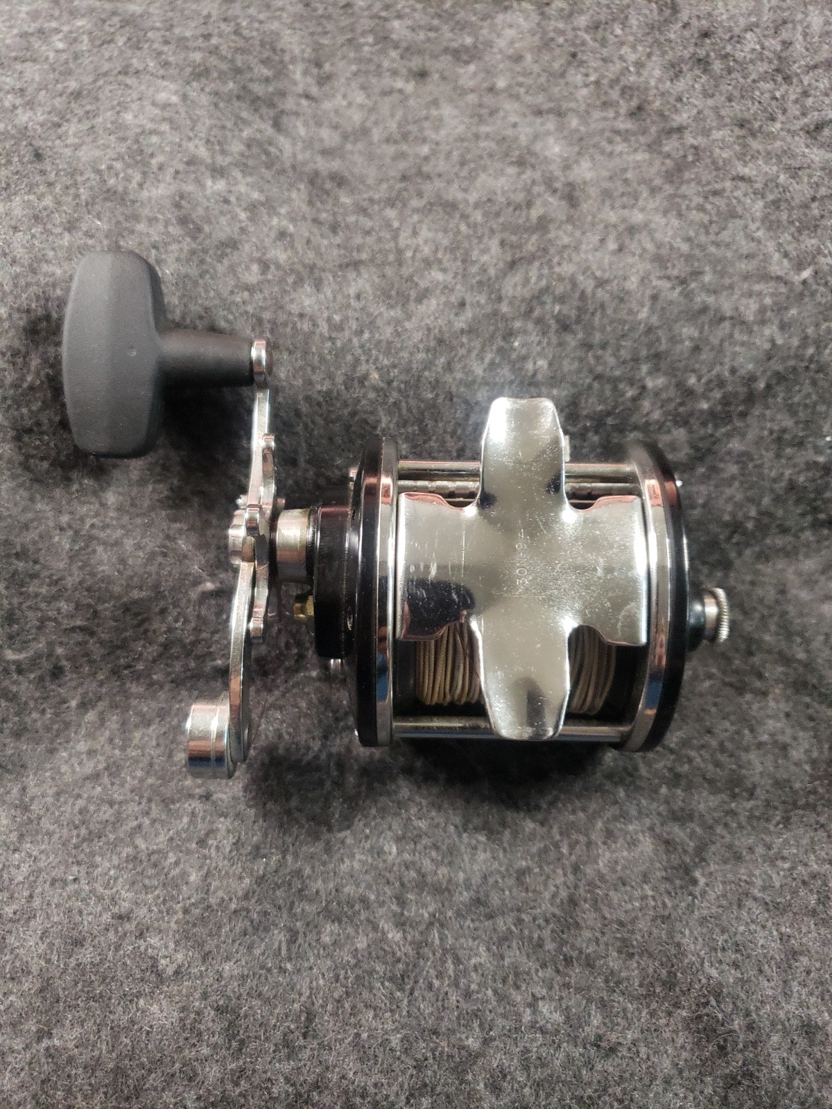 PENN 9 LEVEL WIND CONVENTIONAL FISHING REEL -MADE IN USA excellent cond (C6B4)
