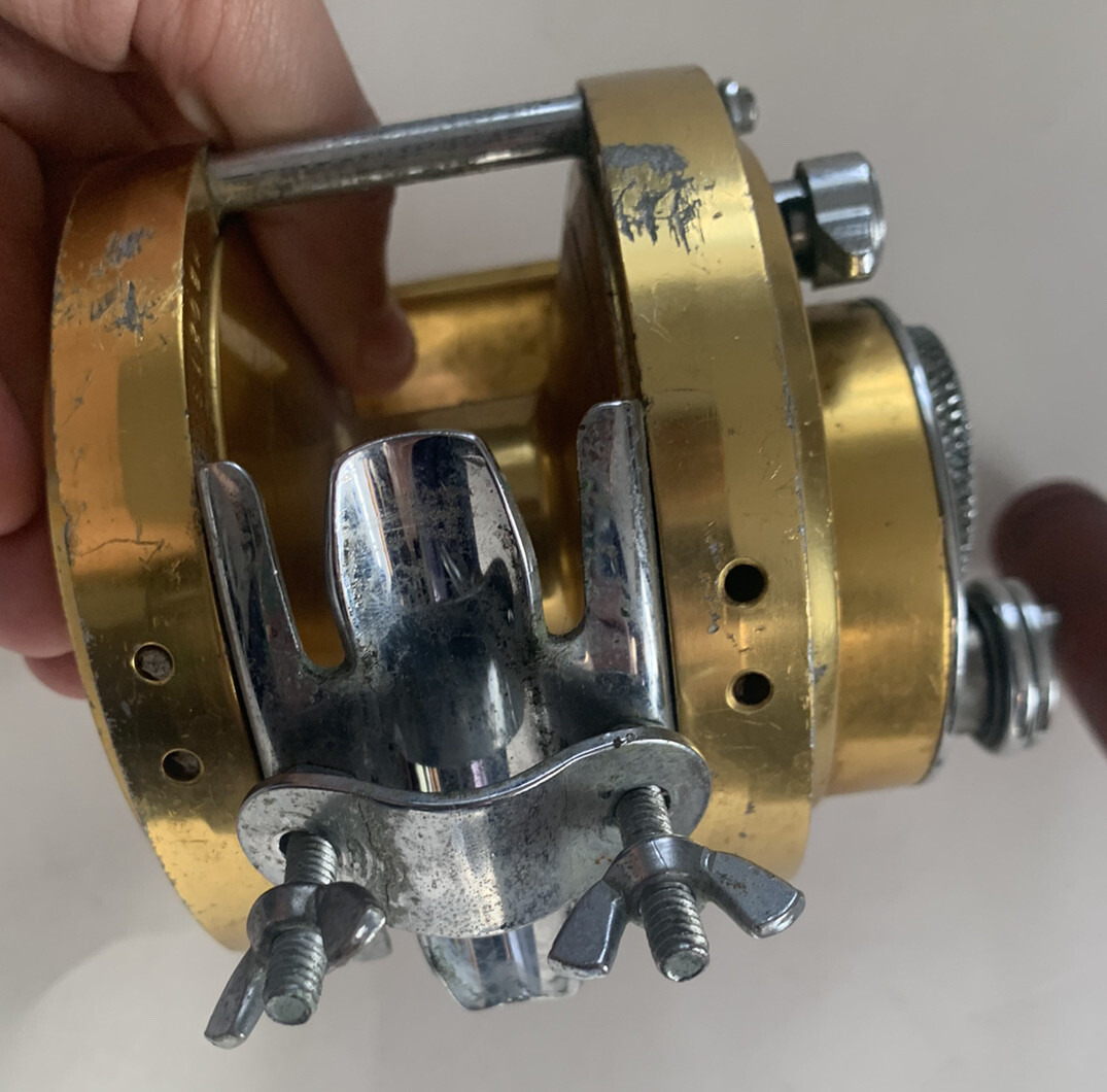Penn International 20 Single speed Saltwater Reel. Right handed.