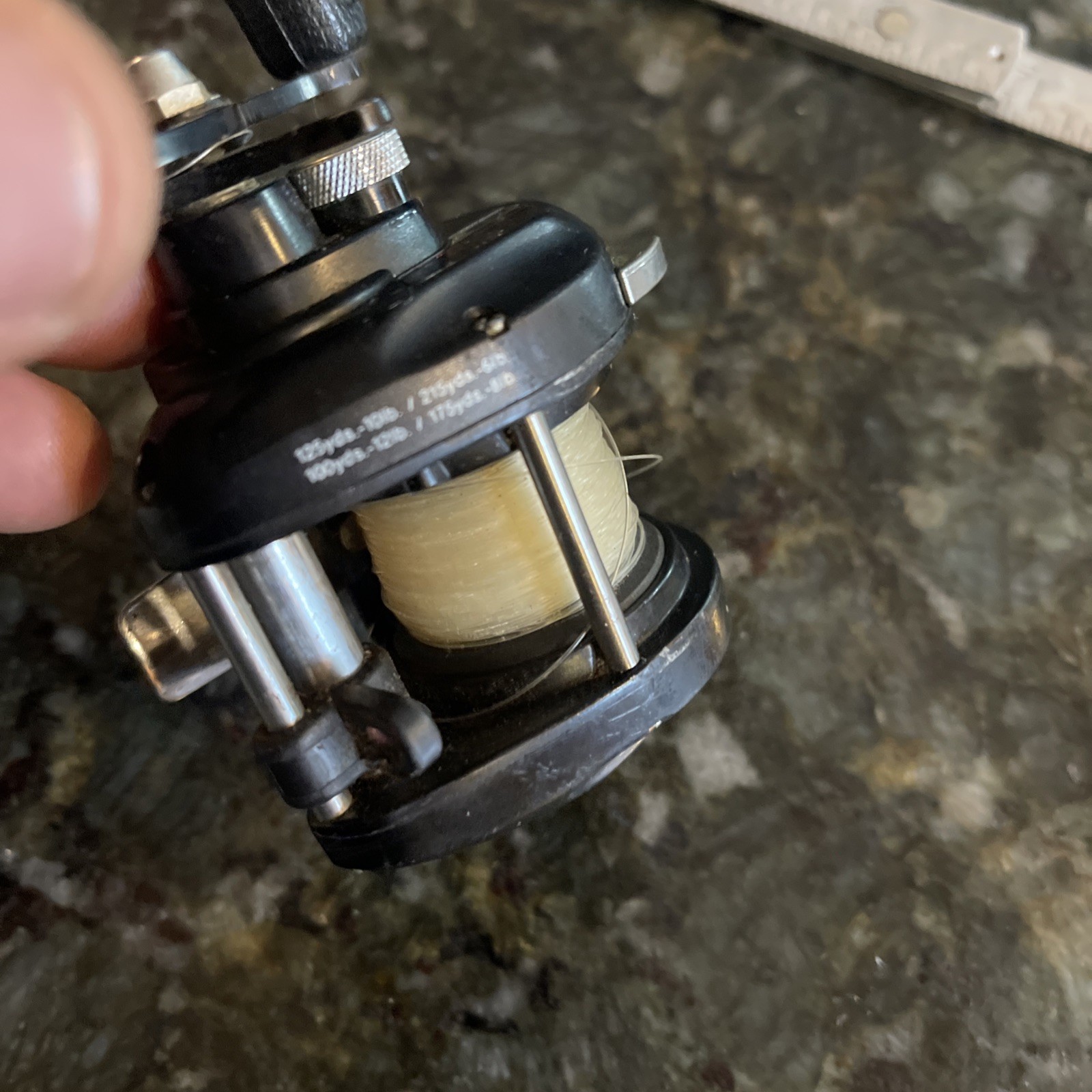 Vintage Ryobi V-MAG 3 Baitcasting Fishing Reel Magnetic Cast Control Baitcaster