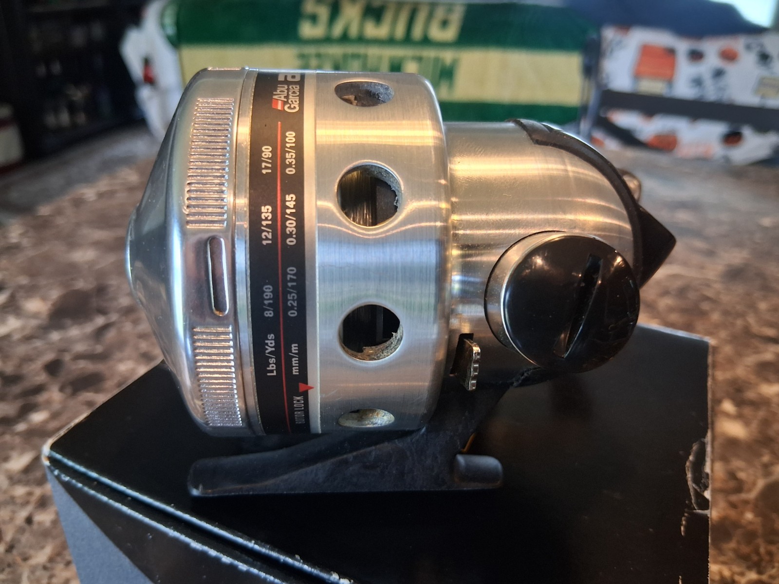 NEW Vintage Abu Garcia Abumatic 875 Spincast Fishing Reel instant anti-reverse
