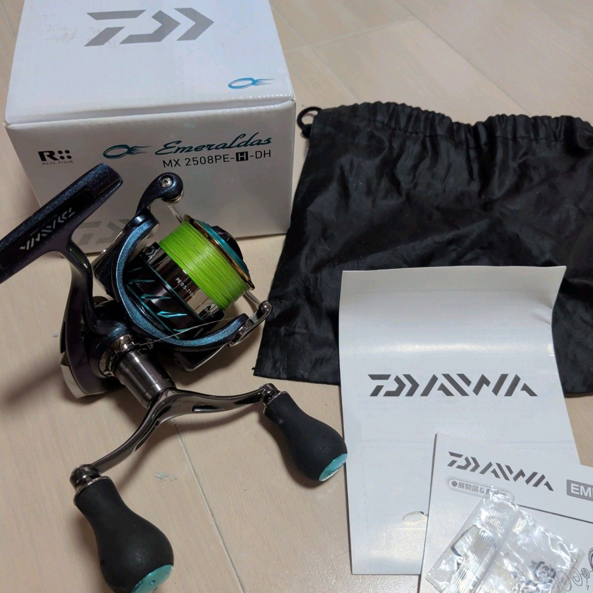 Daiwa 14 Emeraldas MX 2508PE-H-DH Spinning Reel Used From Japan Box Case