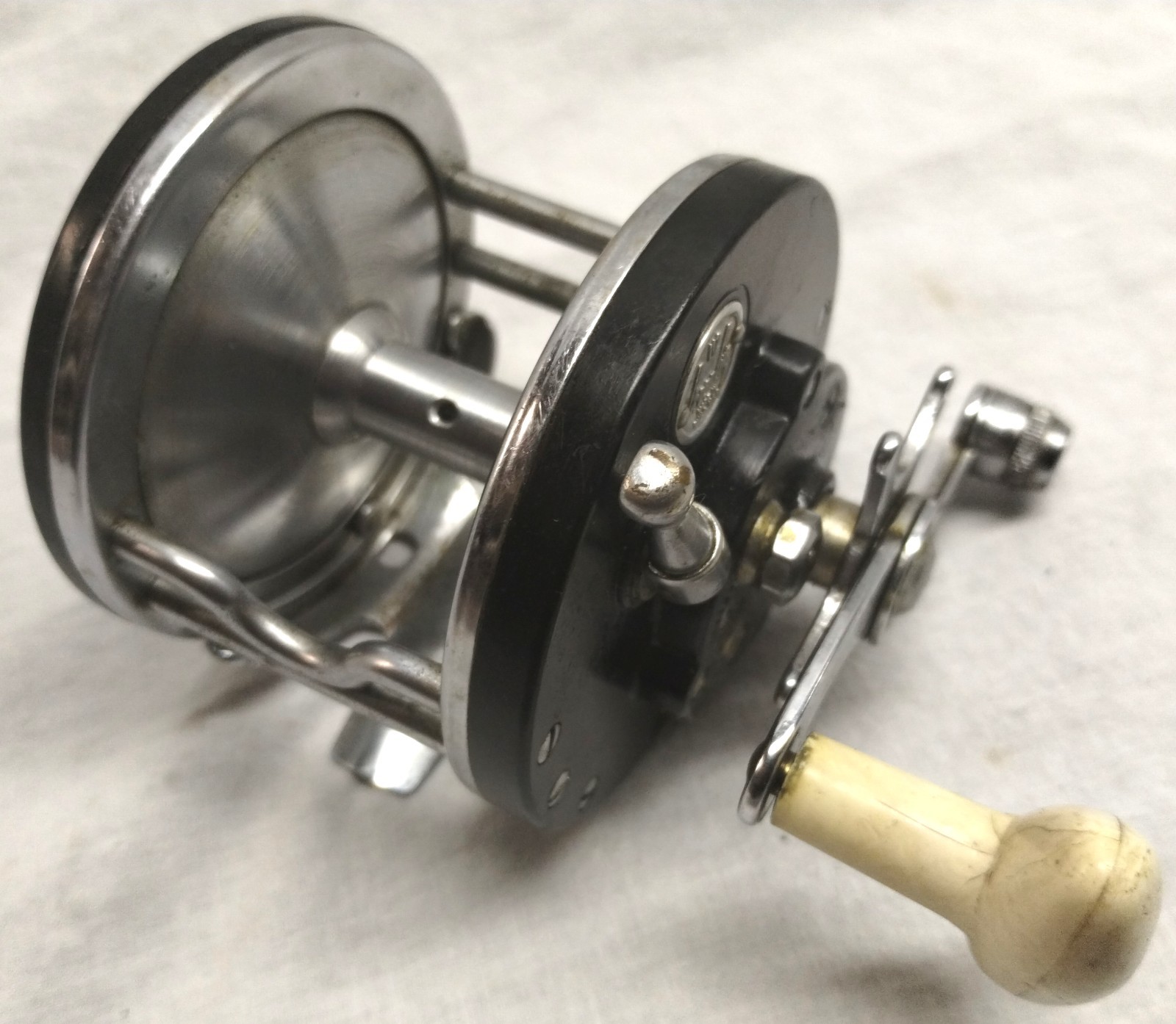 OCEAN CITY No. 112 Baitcasting Fishing Reel