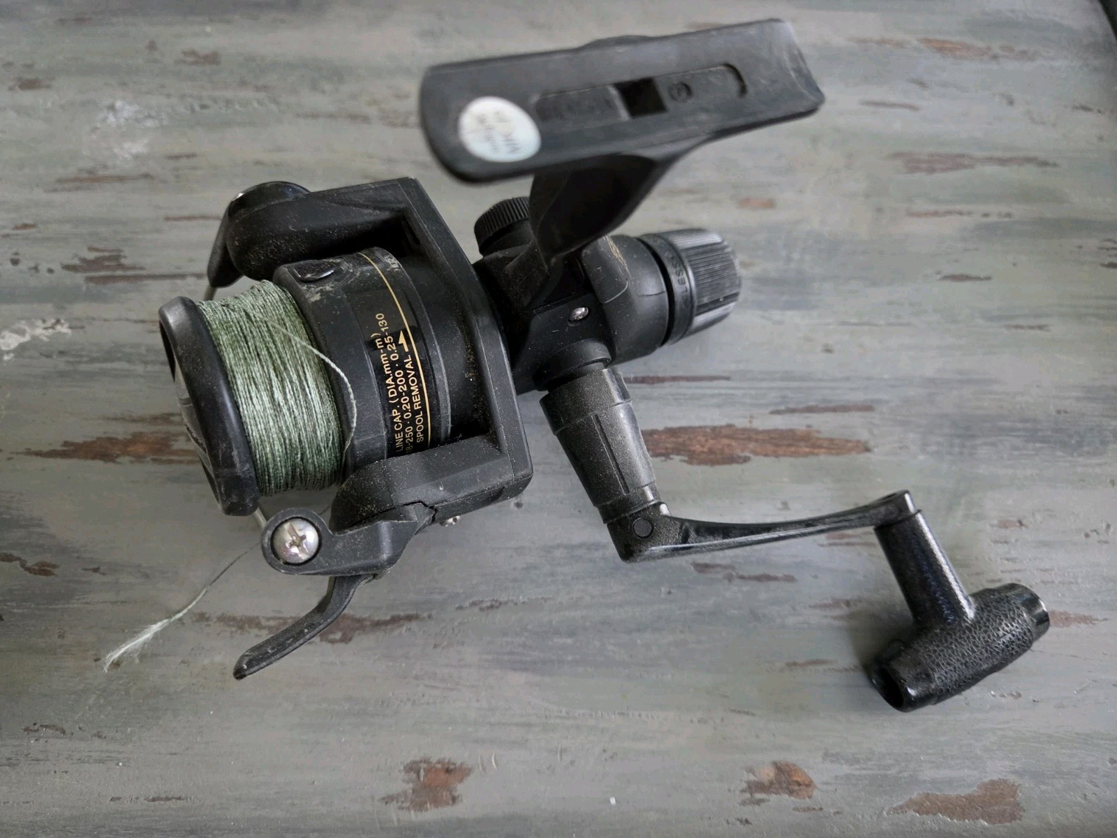 Shimano IX 2000R Fishing Spinning Reel – Black – R2000 Left /Right Hand