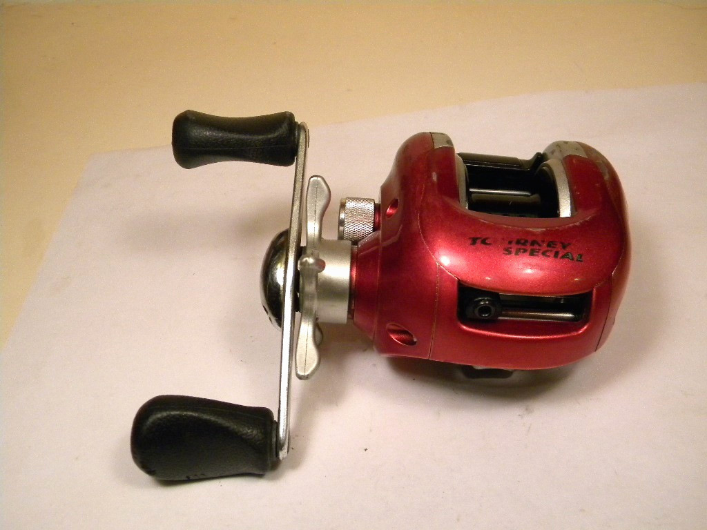 Bass Pro Shops Tourney Special TSP10H High Speed baitcast reel