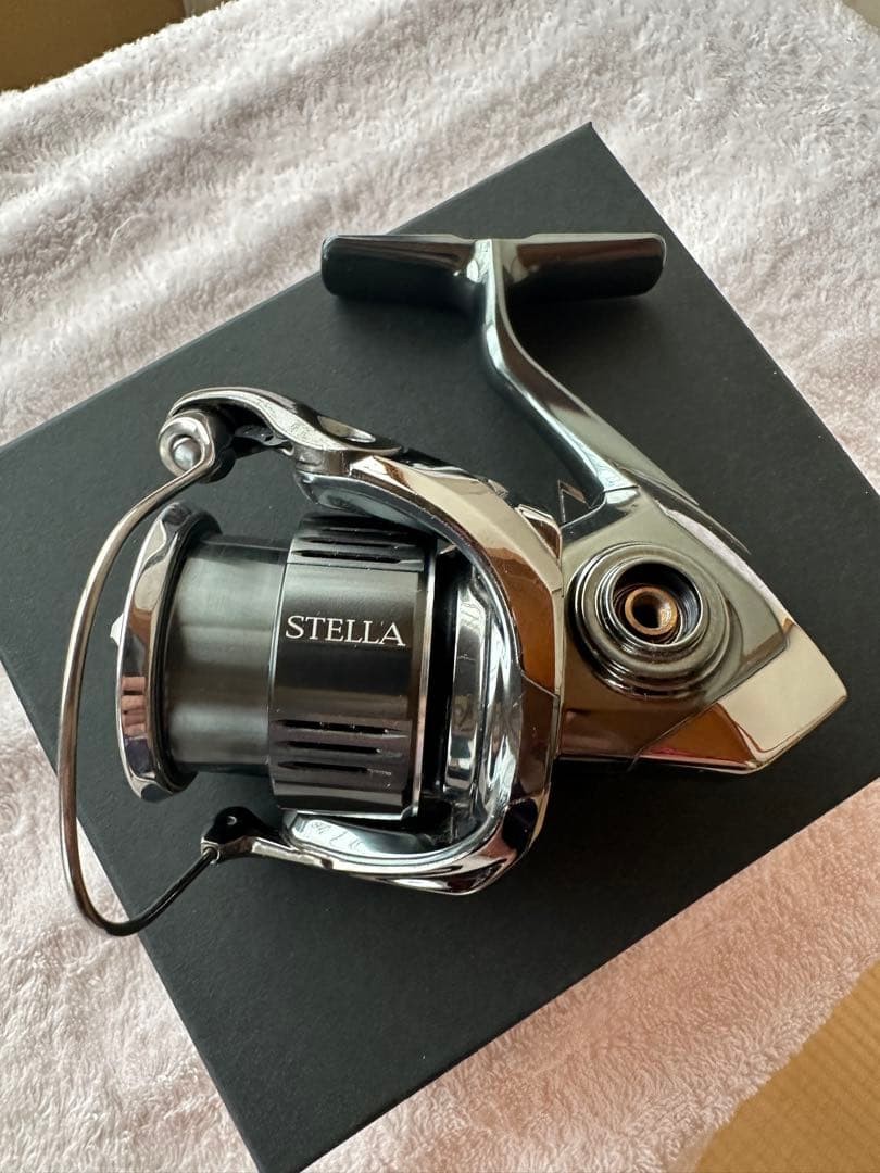 SHIMANO STELLA C2500SXG Spinning Reel Near Mint Condition JDM