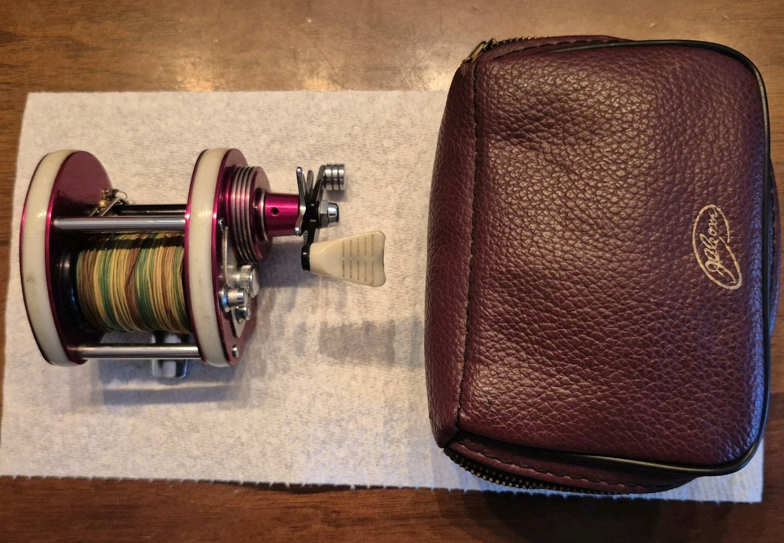 Vintage Bronson Invader 26 Baitcaster Fishing Reel