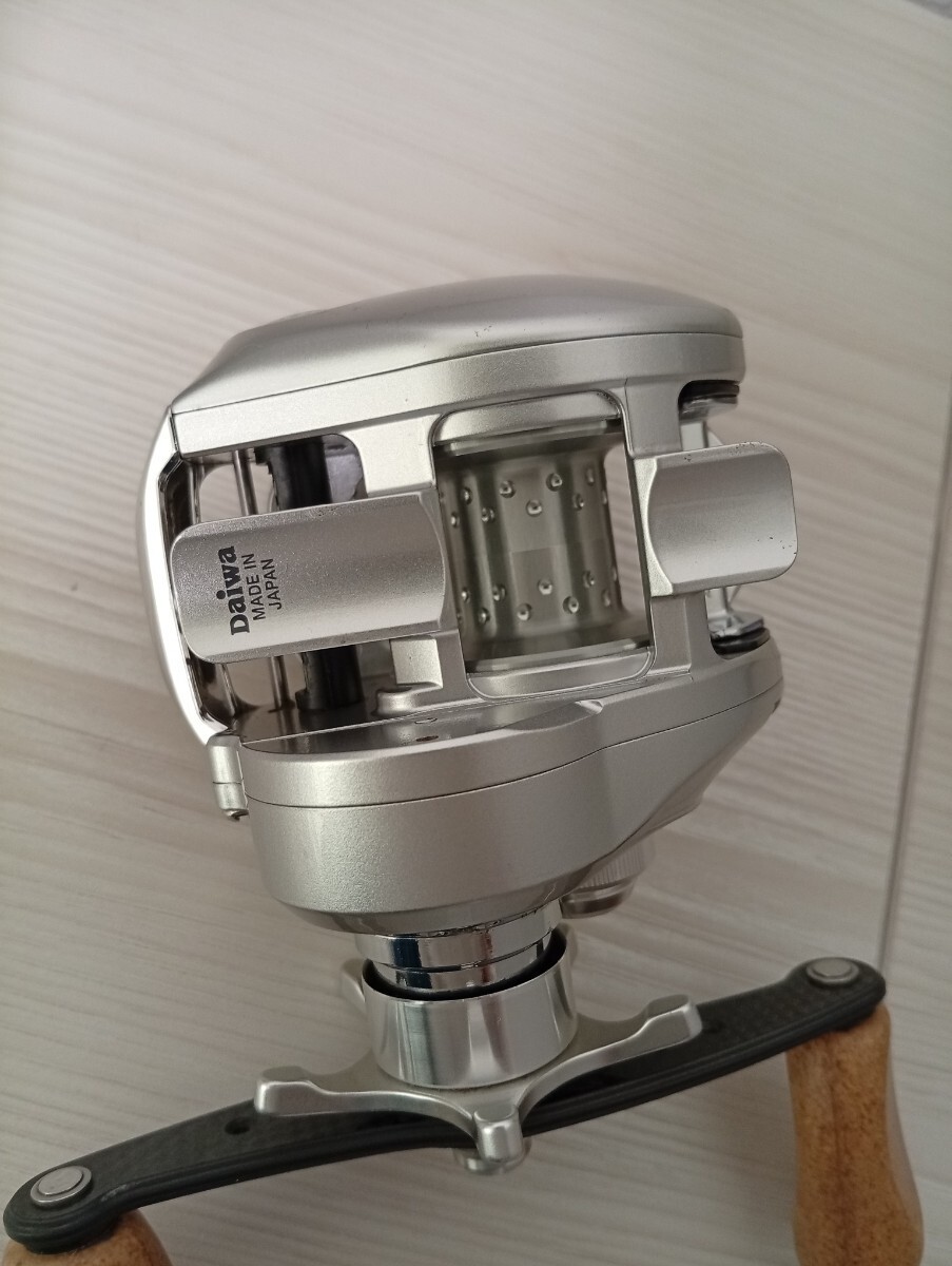 Daiwa TD Zillion HLC 100H Baitcasting Reel, Right, Used, Smooth Operation